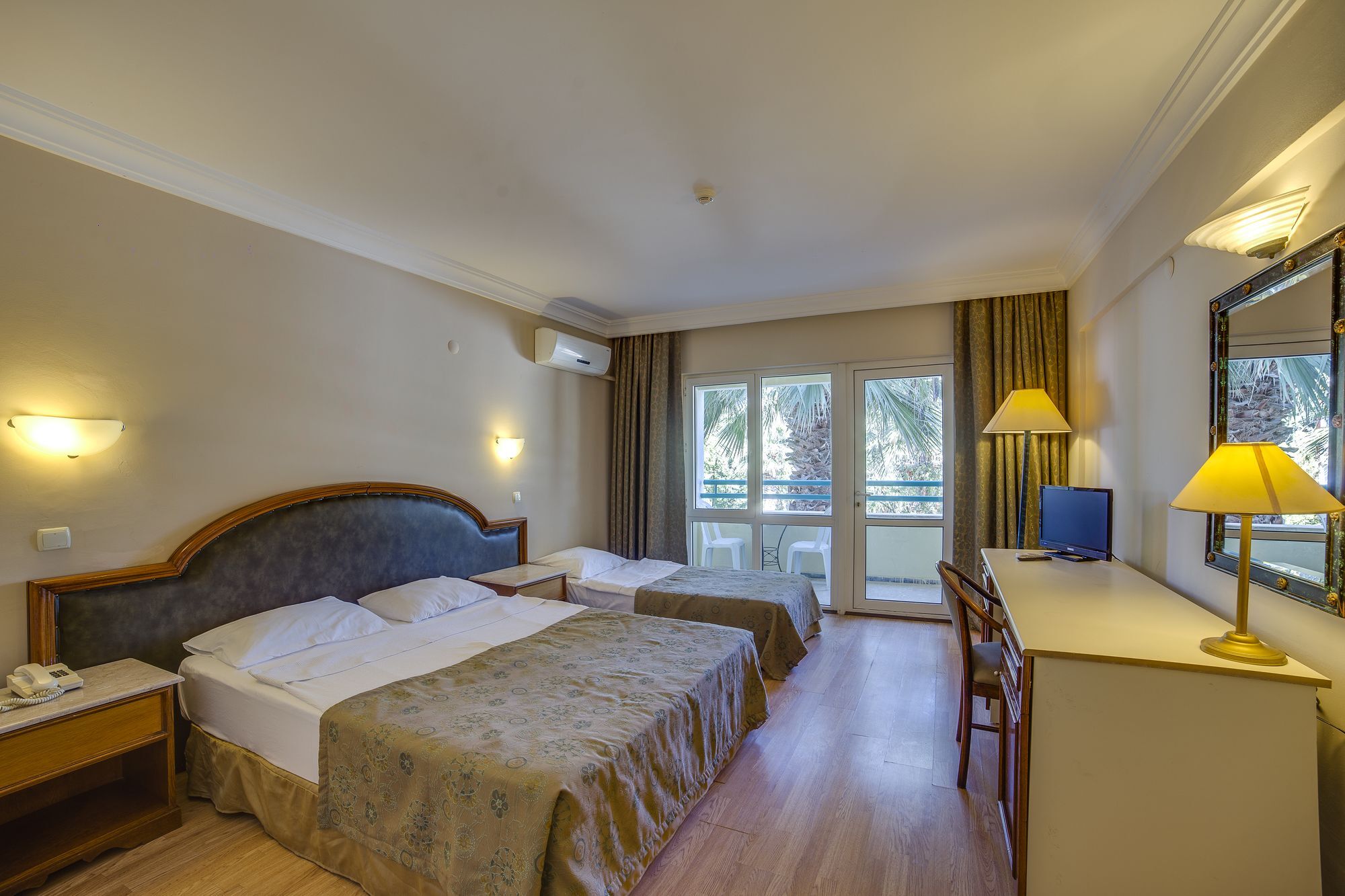 La Santa Maria Hotel Kuşadası Ngoại thất bức ảnh